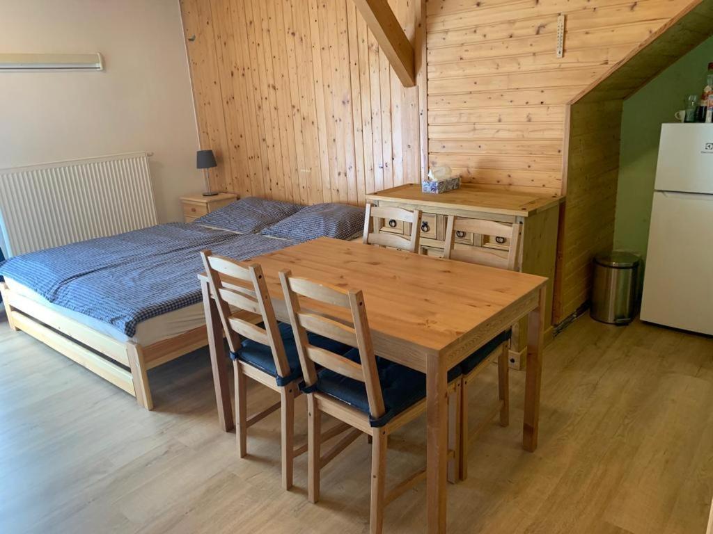 Penzion A Restaurace Vyhlidka Железна-Руда Экстерьер фото